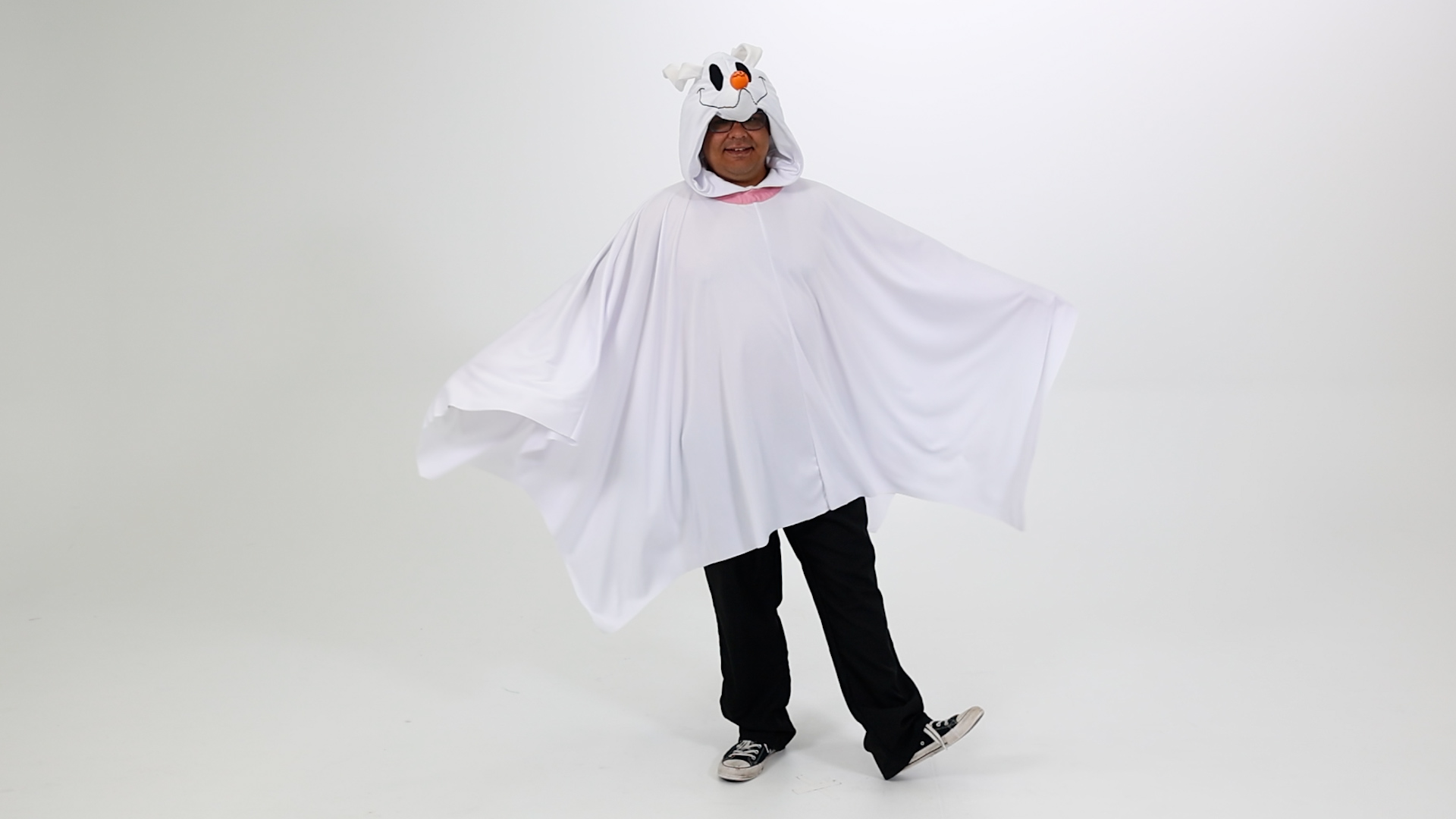 Celebrate Halloween in comfort with our exclusive Plus Size Adult Nightmare Before Christmas Zero Costume Poncho! Featuring Zero's iconic design, it's perfect for fans and spooky events alike!